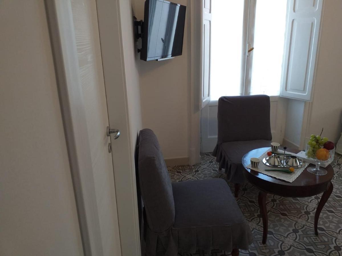 B&B Le Muse Crotone Bagian luar foto