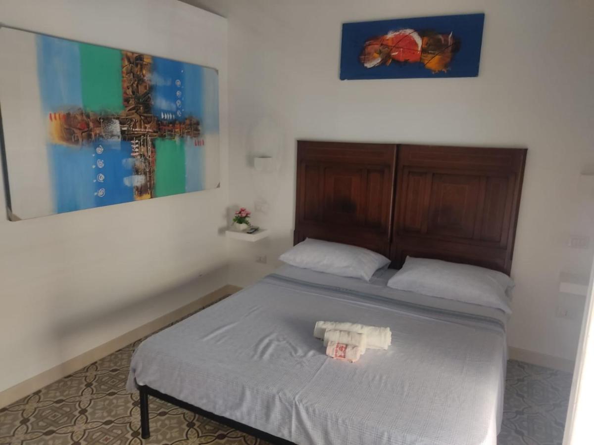 B&B Le Muse Crotone Bagian luar foto