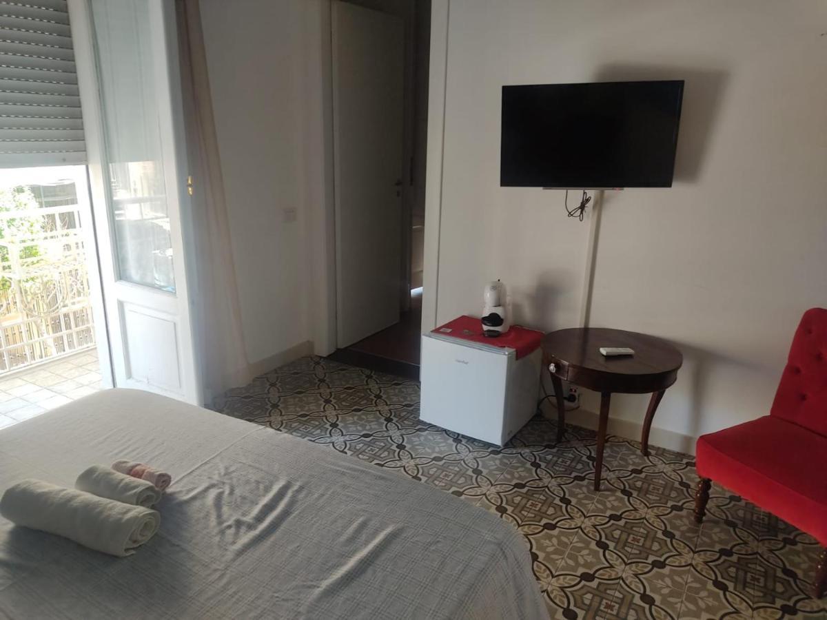 B&B Le Muse Crotone Bagian luar foto
