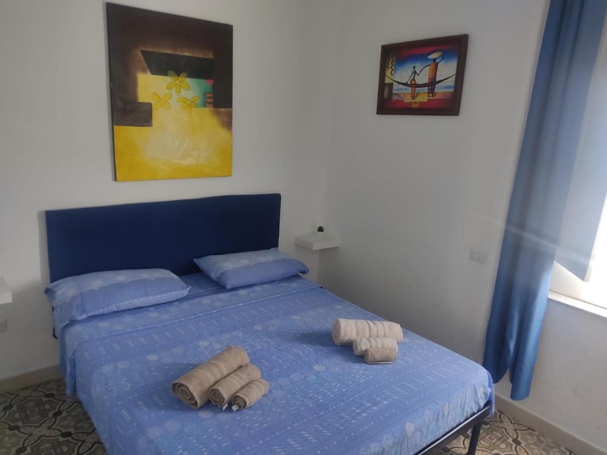 B&B Le Muse Crotone Bagian luar foto
