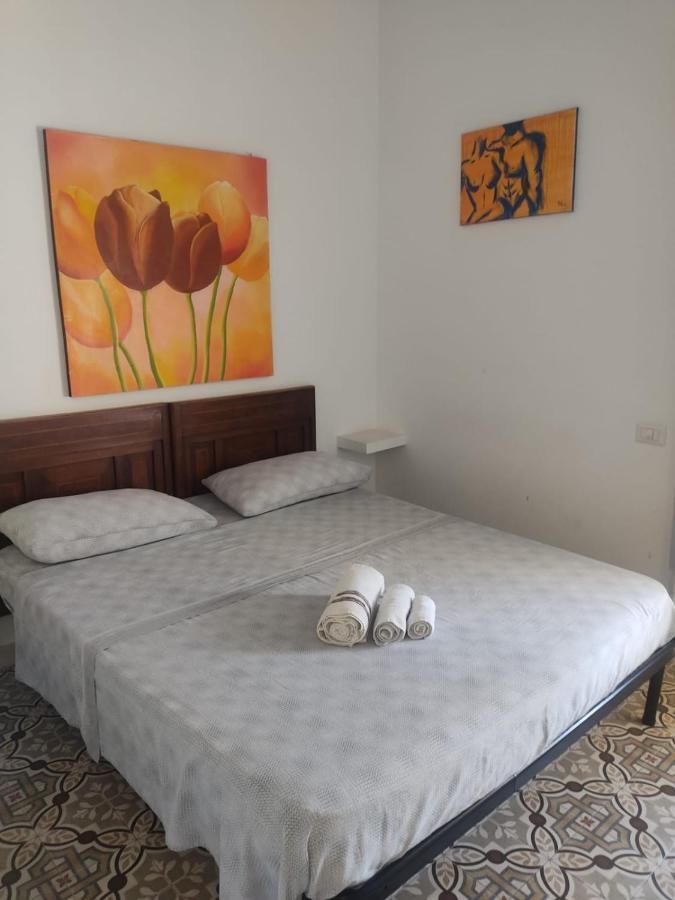 B&B Le Muse Crotone Bagian luar foto